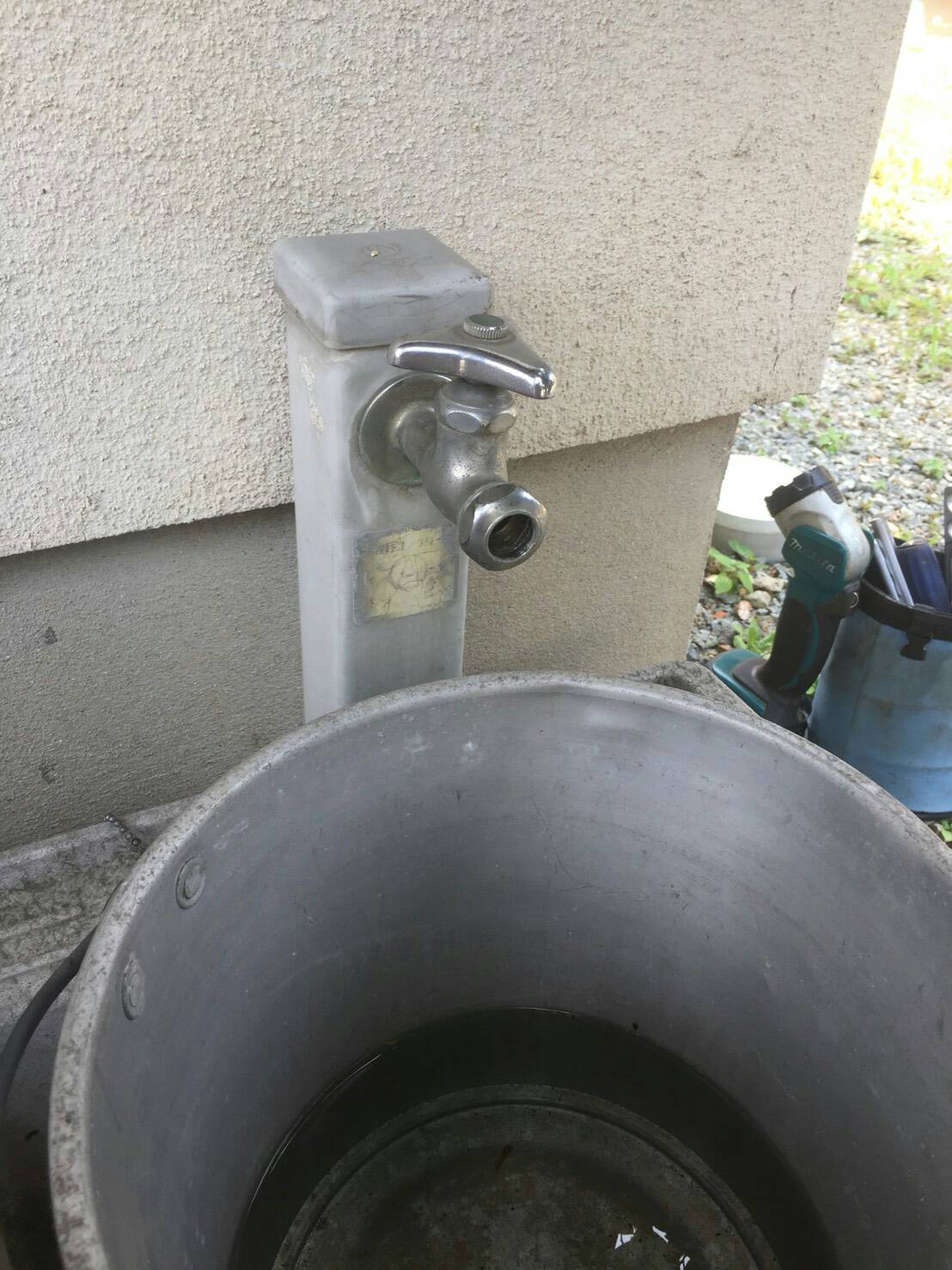 姫路市のお客様から水道水漏れ修理のご依頼を頂きました。