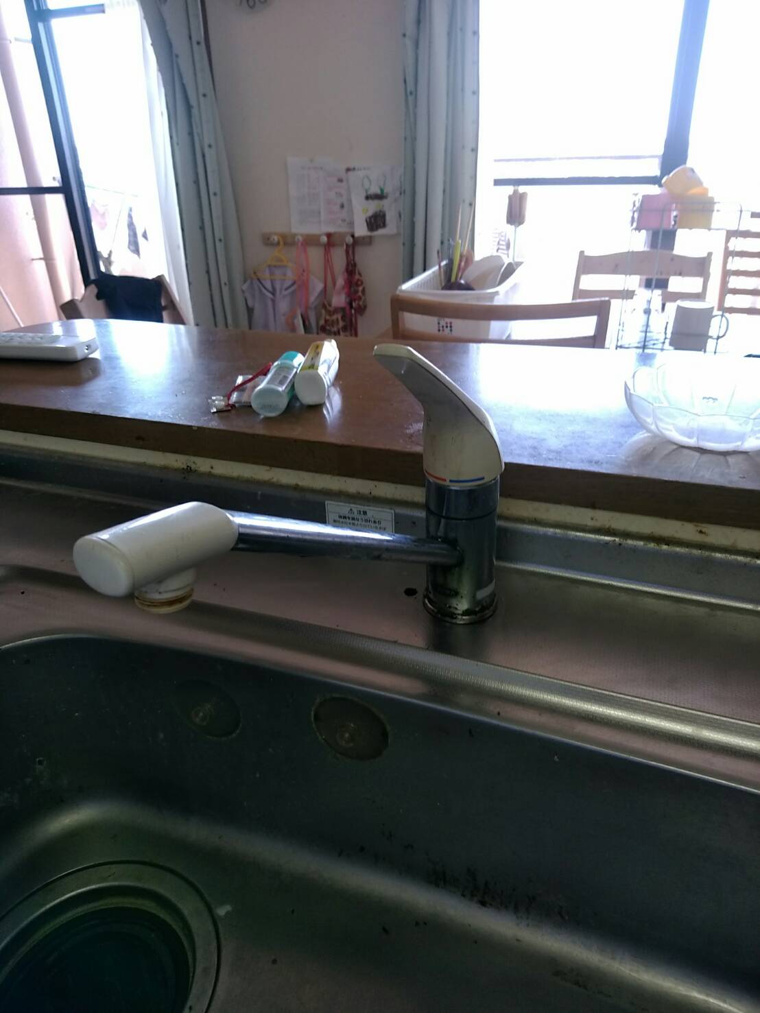 台所キッチン水道修理の ご依頼を頂きました。